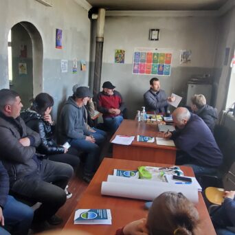 Capacity-building workshops and field visits to target villages of Naniani, Sno and Ganakhleba